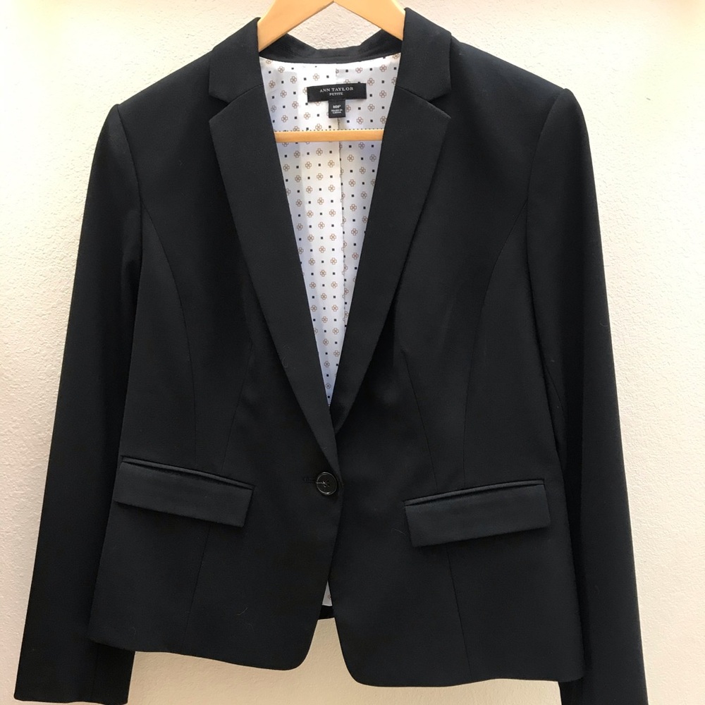 Sold! } Ann Taylor suit blazer